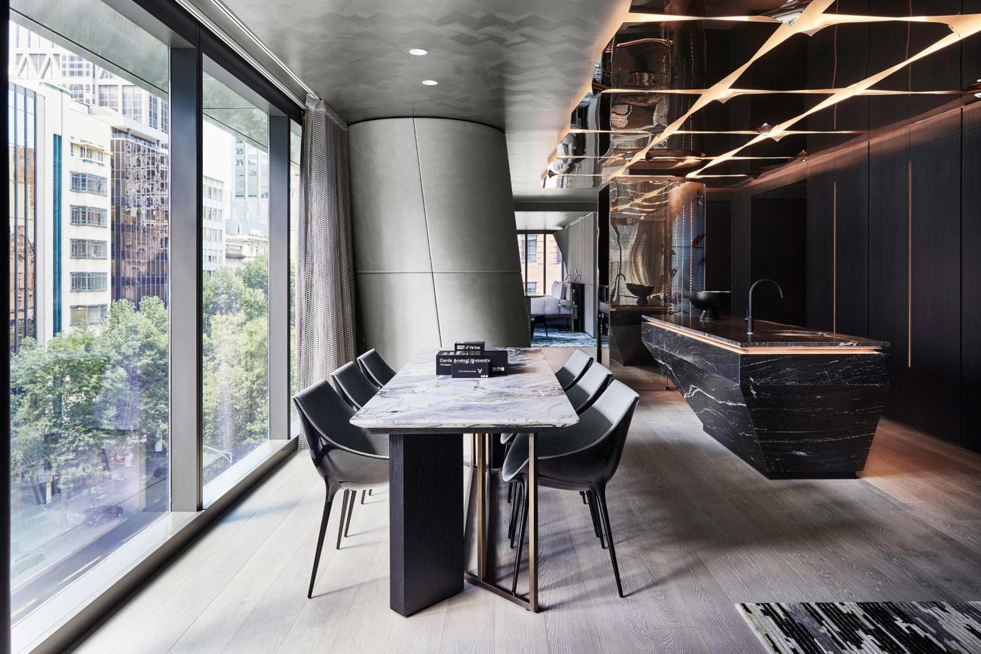 W 5* Melbourne